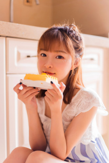 红衣男孩